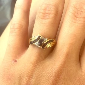 Gold ring with stones